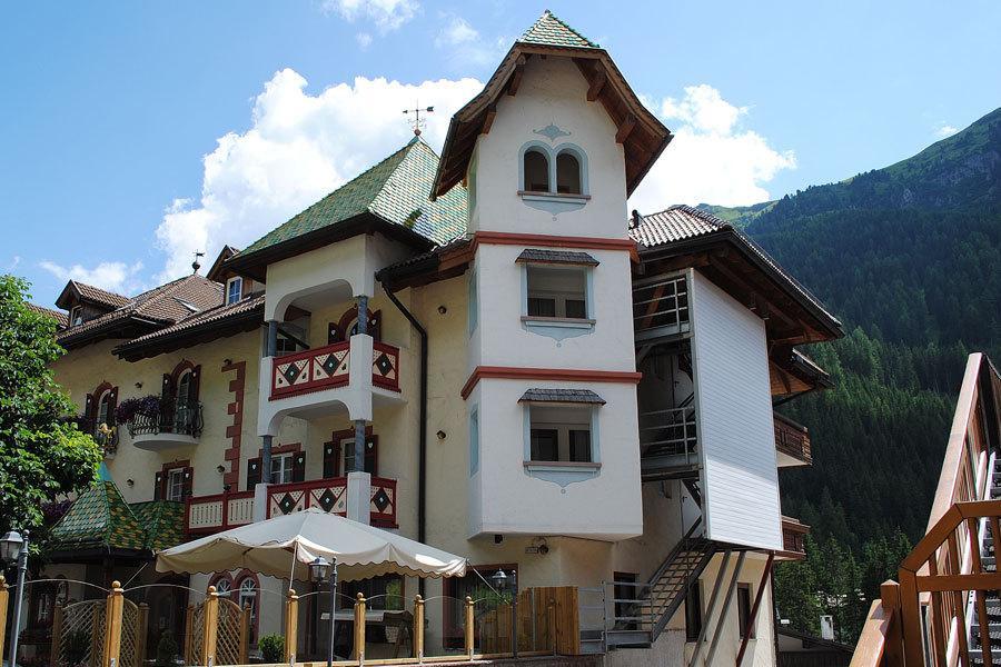 Albergo Bernard Канацеї Екстер'єр фото